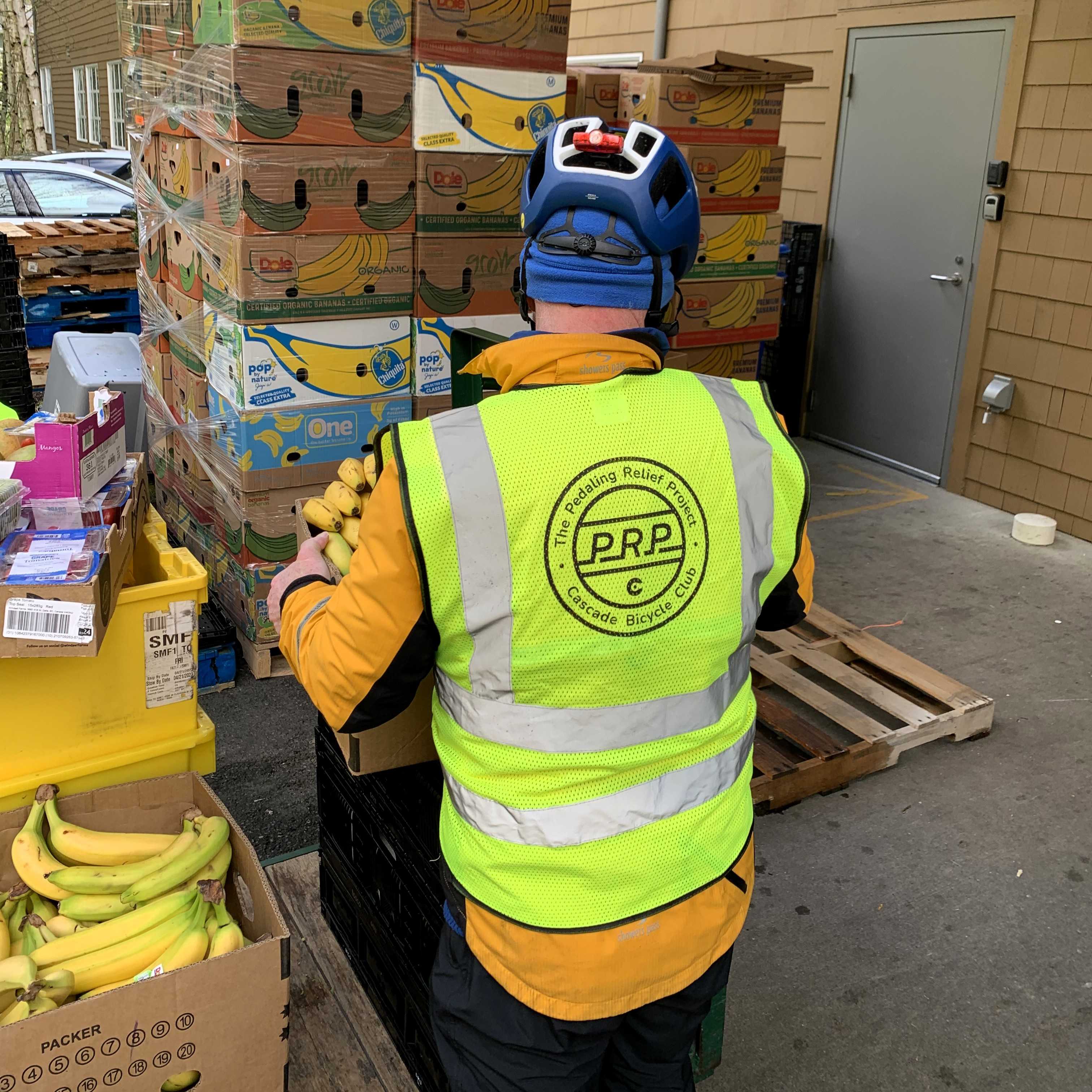Unloading bananas at Hopelink