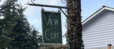 view cliff sign