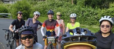 Image of riders on Mercer Island