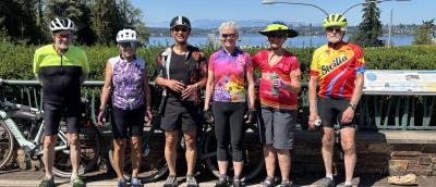 Group of cyclists at 520 overlook