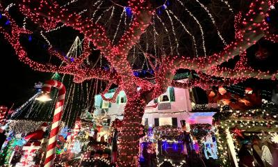 2021 Menashe House holiday decorations