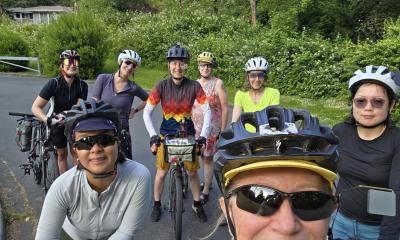 Image of riders on Mercer Island